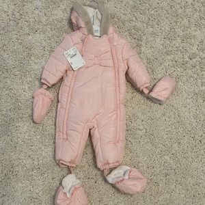 Mayoral Newborn Girls Snowsuit / Bunting with gloves, booties and a hood Sz 2-4
